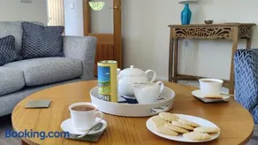 Darracott Farm Cottage - Image 2
