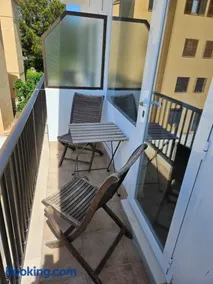 SEVEN Hostal - Image 2