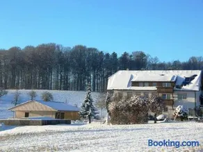 Appartamento con griglia, giardino e piscina | Vista sulla montagna - Image 5