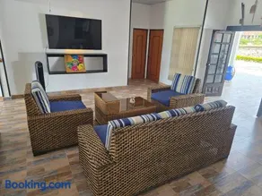 Finca Villa Claudia, La Mesa, Cundinamarca - Image 2