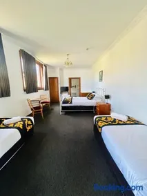Golden Age Hotel - Image 4