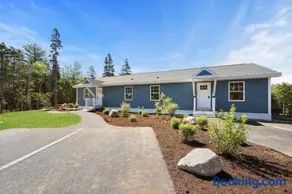 Apple Blossom Cottage - Cozy Romantic Escape - Image 2