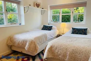 A charming One Bed Annex with a separate entrance. - Image 1