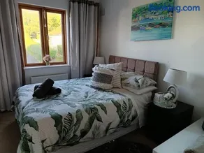 Room with rural views - Image 3
