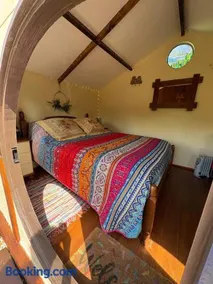 Tyluna Cornish Glamping Cabin - Image 5