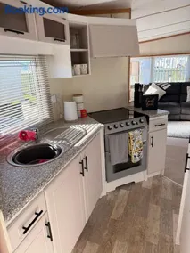 Browns caravan rentals, ingoldmells 4 berth caravan silver beach - Image 4