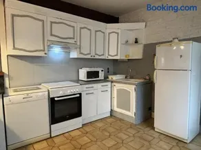 Charmant gîte près d'un château avec jardin, terrasse, parking et WiFi, à 14 km de Vichy - Image 4