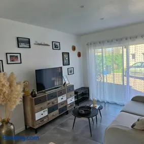 Joli gîte indépendant 2 à 4 personnes, au calme, serviettes & draps fournis, wifi, climatisation, parking gratuit - Image 1
