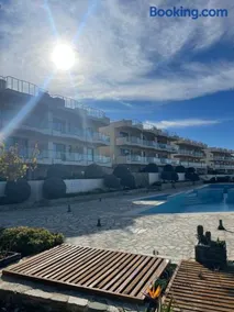 3 bedroom Two bathroom Four balcony 22P 23P penthouse with amazing view roof top - Image 2