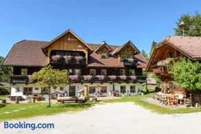 Auerhof - Image 1