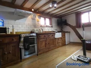 Yew Tree Barn - Image 3