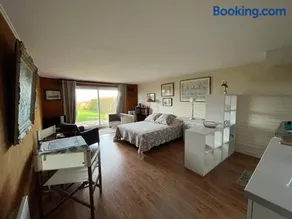 Grand Studio Vue Mer et Jardin - Image 2