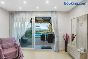 Nikos Dimitra Luxury Home BY APOKORONAS-VILLAS - Image 2
