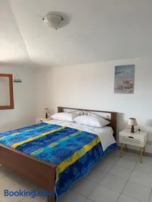 Blue House - Image 5