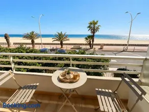 "PLAGE" Splendide Vue Mer depuis la chambre et le salon cuisine, 20m de la plage! - Image 2