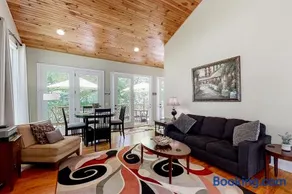 Charming Lakefront Home Sleep 12 Dock Boat Launch - Image 2