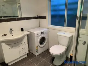 Very Comfortable Granny Flat - Image 3