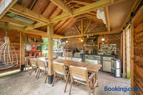 Toad Hall Lodges - Luxury Glamping Lodges Near Southwold! - Image 1