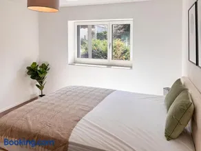 STAYY Urban Base Premium Apartment - 24h Self Check-in with free Parking - Image 2