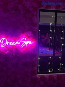 Dream Spa Jacuzzi&Sauna - Image 2