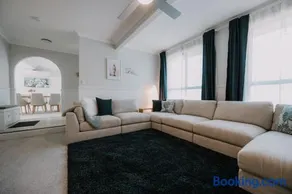 Retreat, Relax, Repeat in Katoomba, Blue Mountains - Image 2