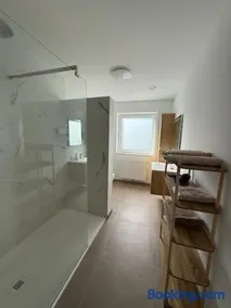 Loft 2 chambres avec terrasse - Image 4