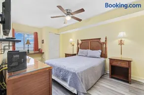 Malibu Pointe - 705 - Image 3