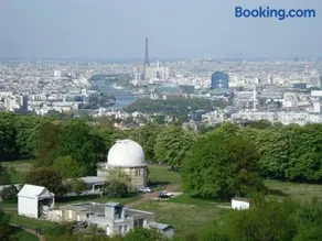 Paris & Versailles at your feet! Shared room in nice house - Image 1