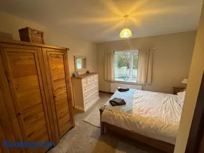 Hughie's Farm Cottage - Image 4
