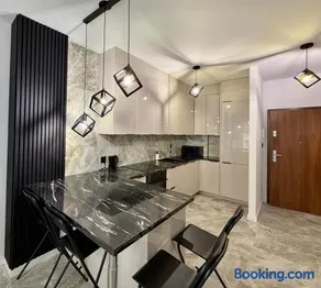 Drahan Apartment 14 - Image 2