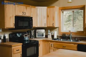 Cozy Hikers Getaway, 5 Mi to Mt Rainier Natl Park - Image 3