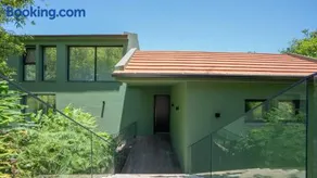 Panorama House by LovelyStay - Image 5