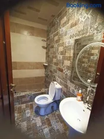 جناح فندقي أمام جامعة المنصورة - Image 5