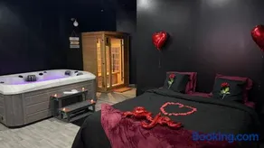 Love Room - Cozy Spa - Jacuzzi & Sauna - Image 1