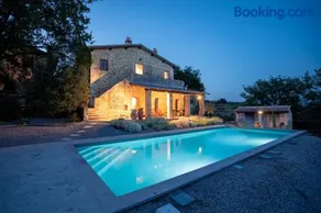 Villa Nilla - Enchanting Villa on the Hills By TripCare - Image 1