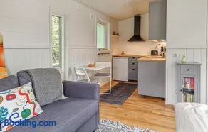 Lovely Home In Vänersnäs - Image 3