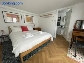 Ilfracombe Townhouse: restored historic home - Image 2