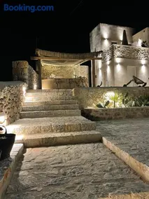 Tserova Rocks - Image 2