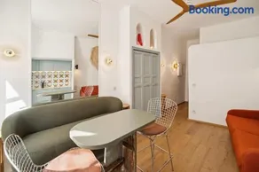 Studio SEVO l Central l Shellter Rentals - Image 3
