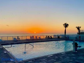 Stunning Brand New Studio - Balcony with Sunset and Ocean View - Image 4