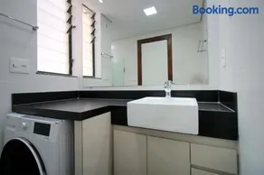 Park Avenue Business Flat - Image 5