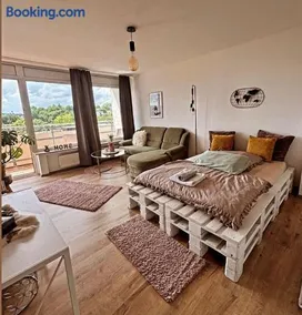 Apartment mit schönem Ausblick - Image 1