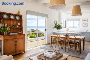 Walter's at Coles Bay - Image 2