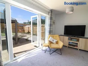 Hall View - Image 3