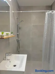 2 Moderné Apartmány 19 a 95 v Súkromí v centre mesta - Image 4