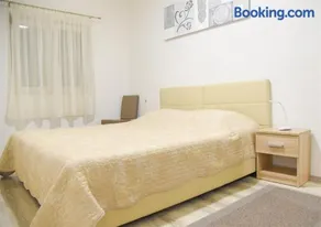 Apartment Baza - Image 1