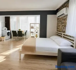 Luxury and Comfort in Central Alsancak Perfect for Groups or Families - Image 3
