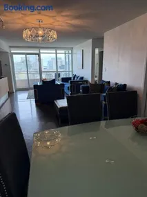 Toronto Downtown Luxurious Stylish 3 Bedroom 3 Bath 2 Balconies near Rogers Centre lakeview condo - Image 1