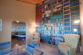 Lake View Glen home - Image 3