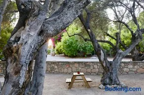 PYRGOS RALLI ESTATE Guesthouse - Image 3